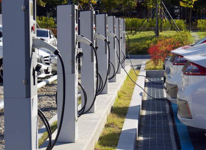 Installation de borne de recharge Val-des-Monts
